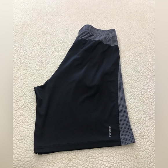 Mens Black & Gray Adidas Climacool Dri-Fit Athletic Shorts
Size Large 42 - 44 - Picture 8 of 13
